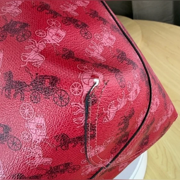 COACH- Reversible City ToteWith Horse and Carriage Print - Picture 9 of 11